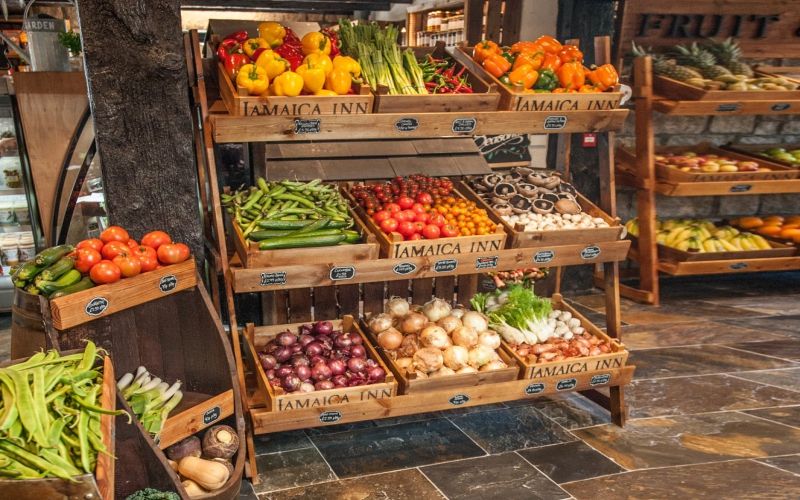 Vegetable shelving displays